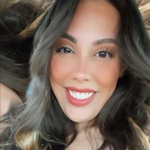 Meet your Posher, Daniela